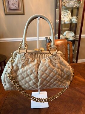 EUC Marc Jacobs Stan Bag - Quilted Beige Leather Shoulder Bag with Gold Chain